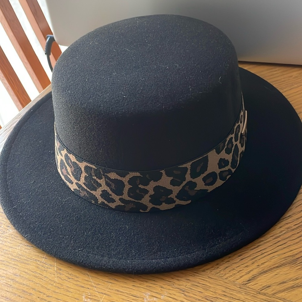 Catherine Malandrino Hat One Size- Black &Brown Animal Print Band LIKE NEW